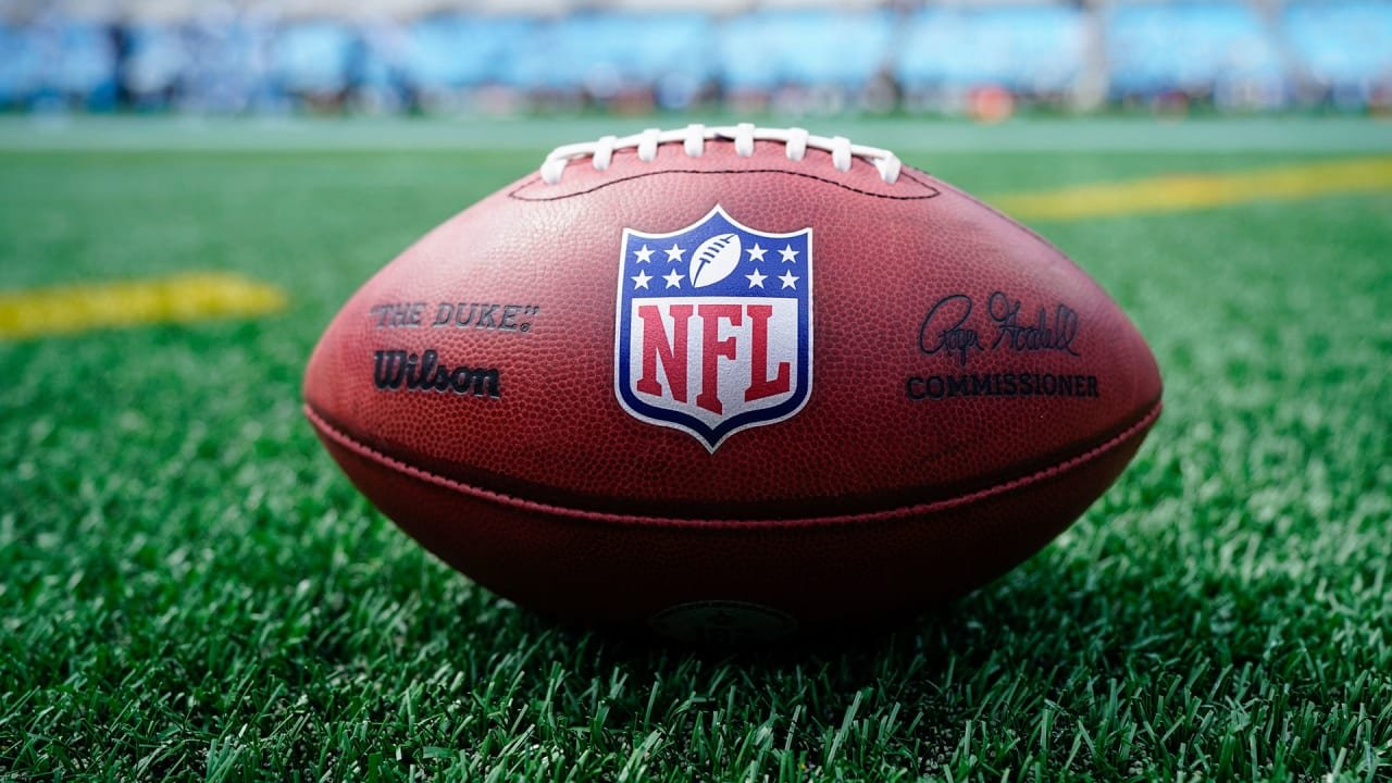 comparing-cfl-nfl - CFL News Hub