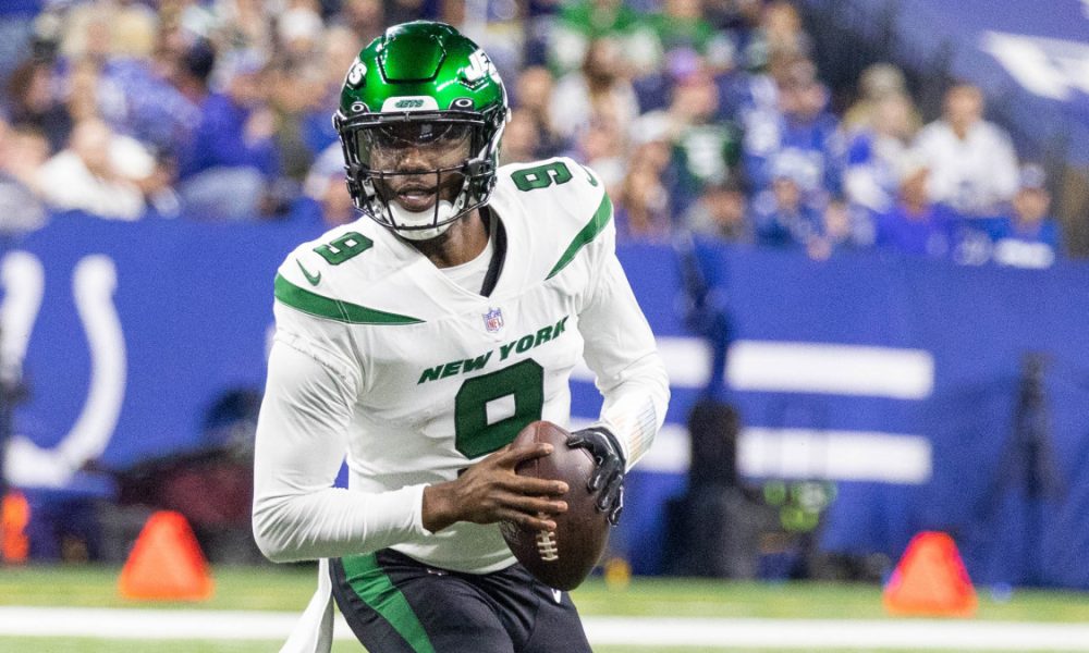 Josh Johnson Makes Second Straight Appearance For Jets, Throws 3 TD's