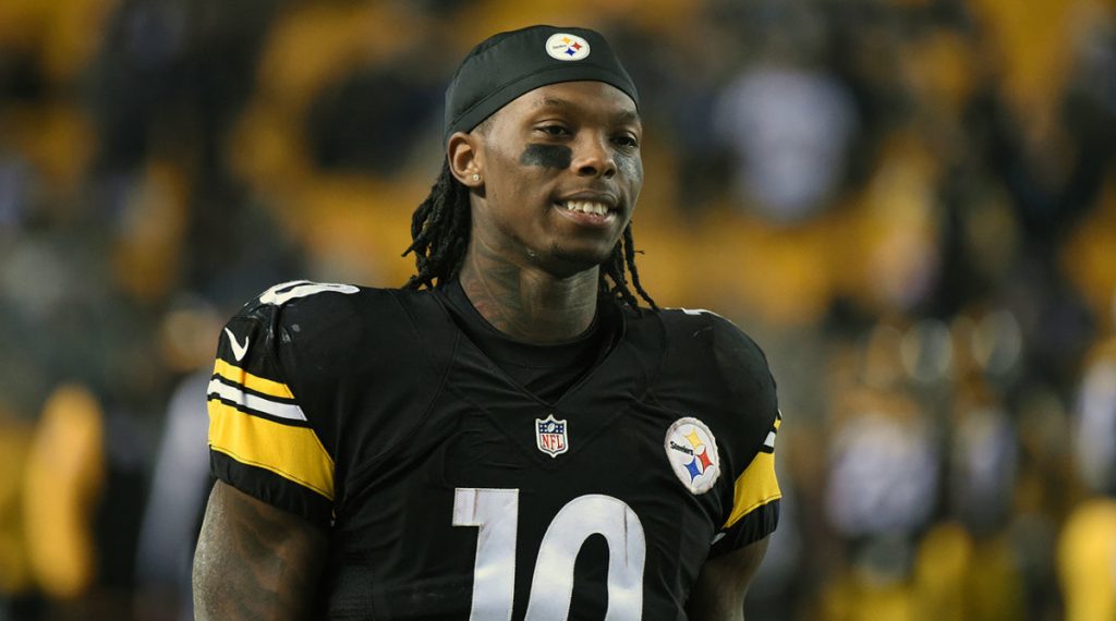 FCF Continues to Grow This Time Signing Martavis Bryant and Kelly Bryant