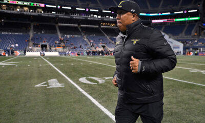 San Antonio Brahmas head coach Hines Ward on the field before his team's matchup against the Seattle Sea Dragons in XFL Week 4